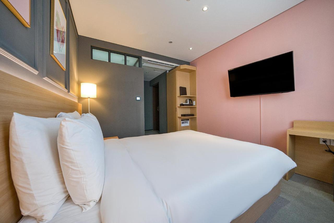 Vella Suite Hotel Suwon Exteriér fotografie