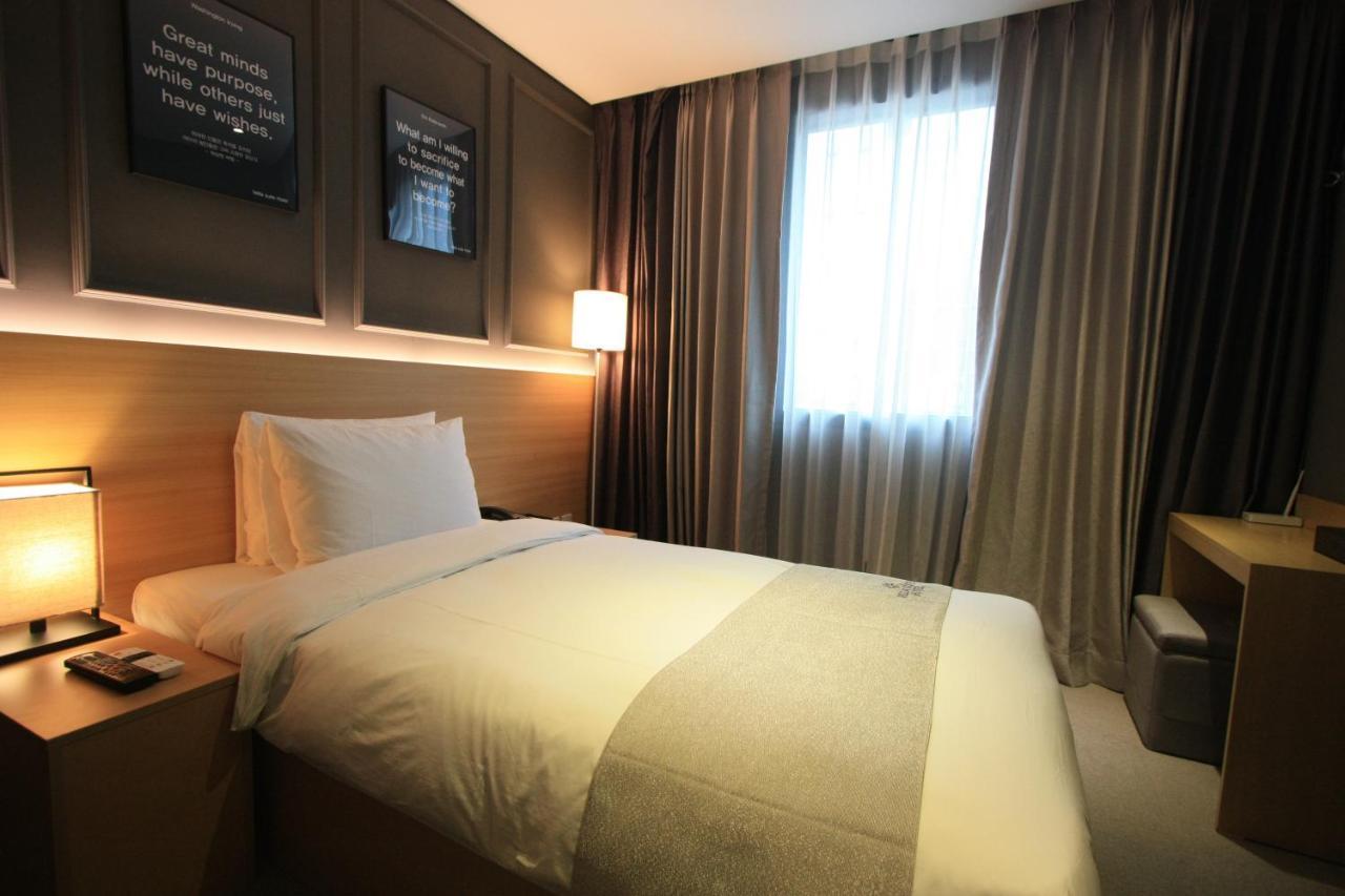 Vella Suite Hotel Suwon Exteriér fotografie