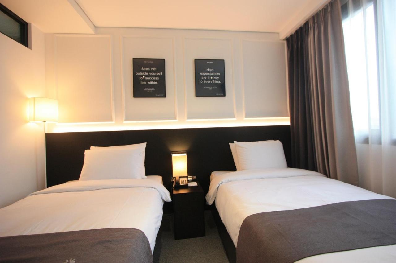 Vella Suite Hotel Suwon Exteriér fotografie