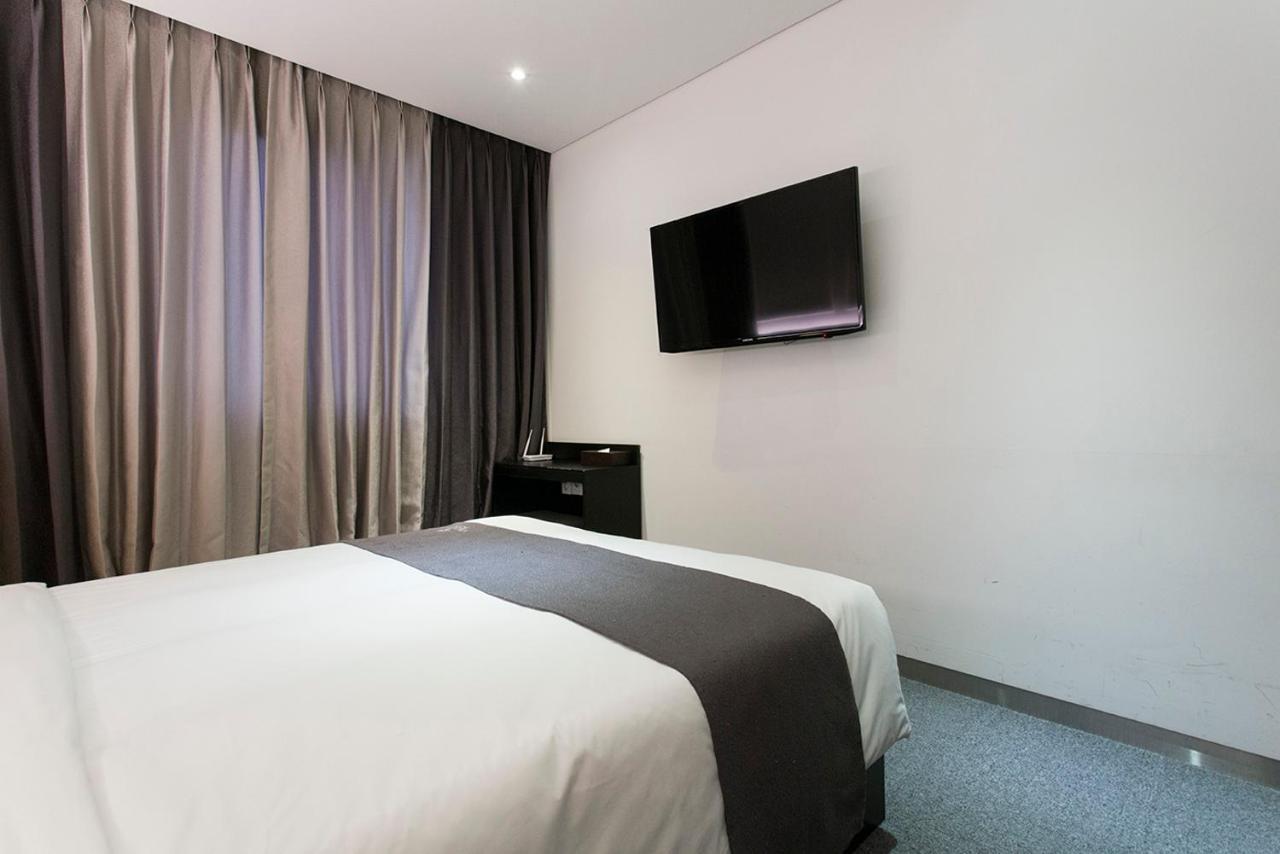 Vella Suite Hotel Suwon Exteriér fotografie