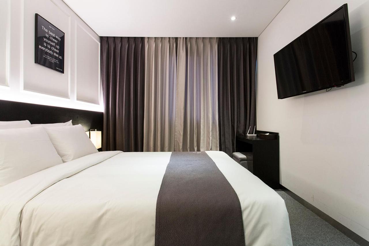 Vella Suite Hotel Suwon Exteriér fotografie