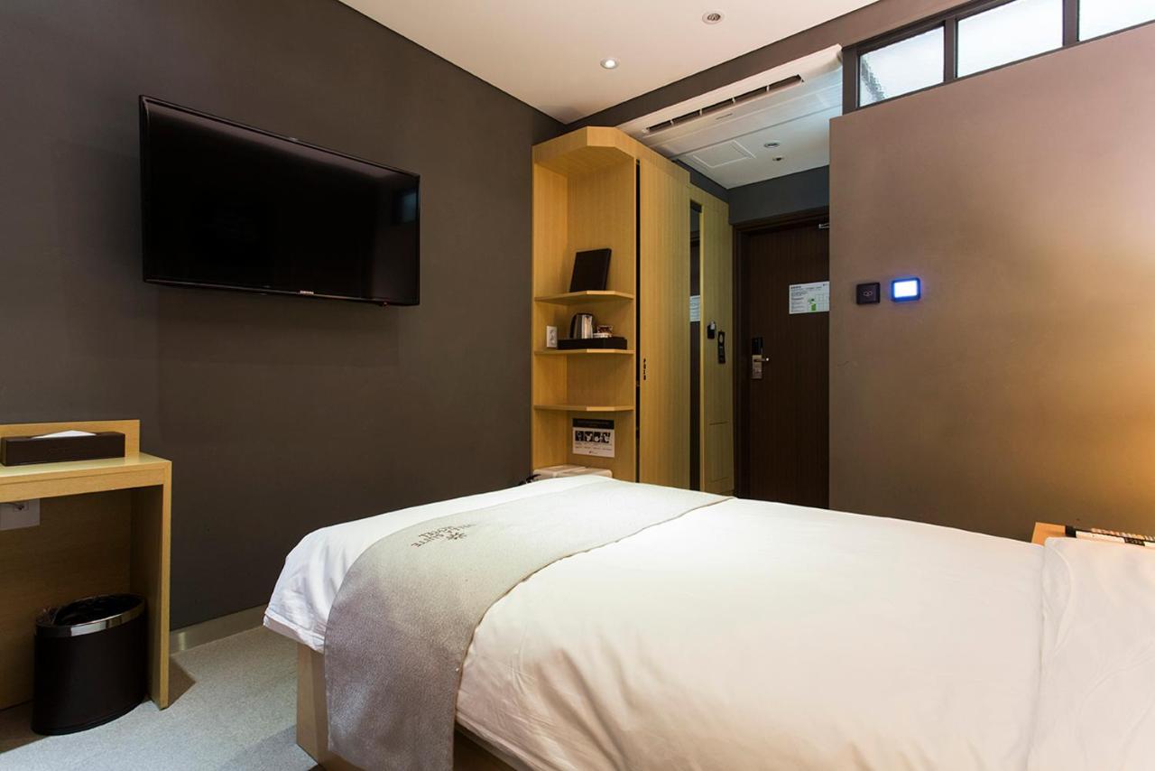 Vella Suite Hotel Suwon Exteriér fotografie
