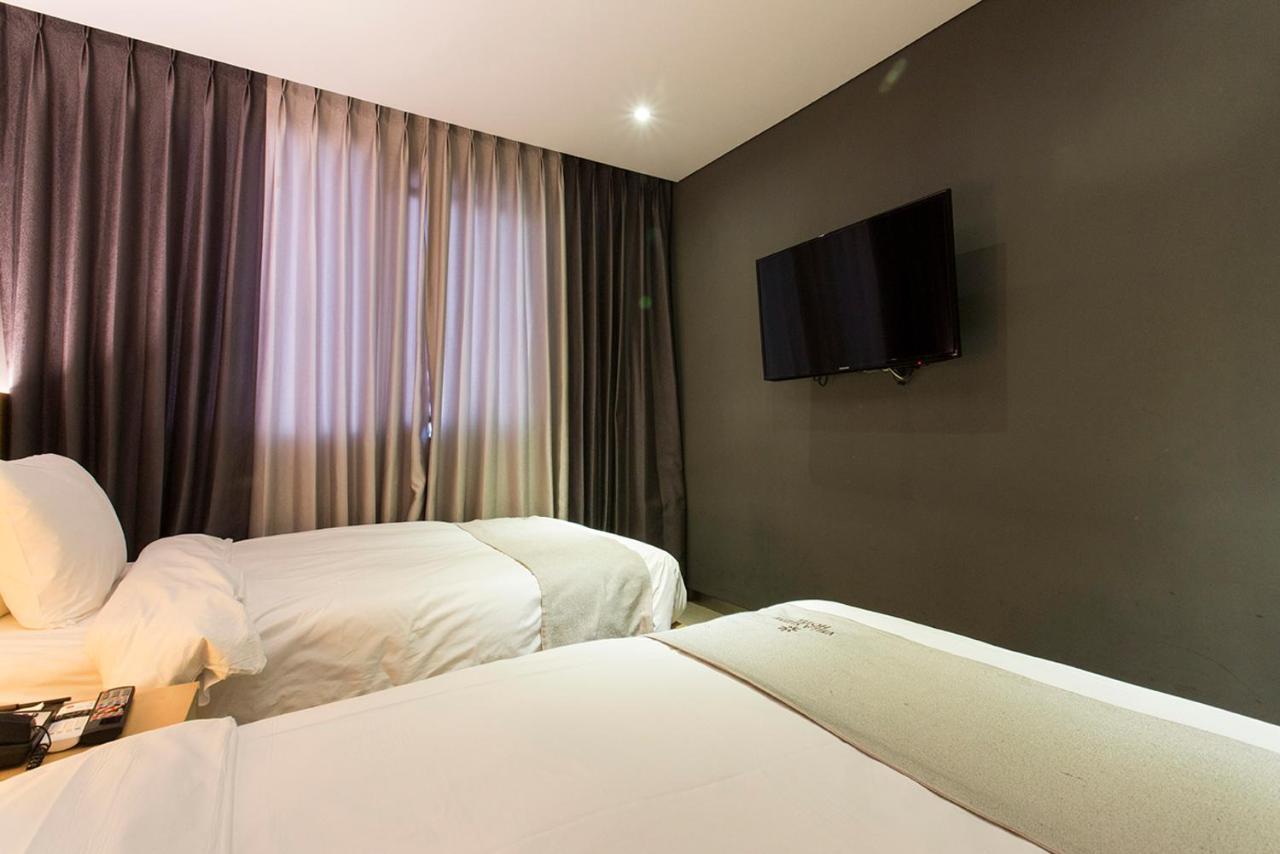 Vella Suite Hotel Suwon Exteriér fotografie