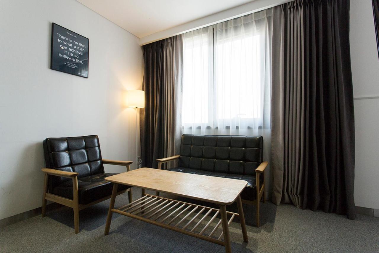 Vella Suite Hotel Suwon Exteriér fotografie